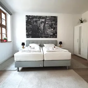 Pineapple Luxus Im Palais Am Neumarkt Deutschland